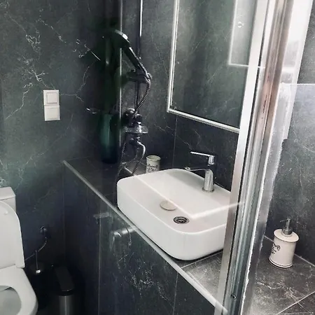 Moxy Paxos Apartment *